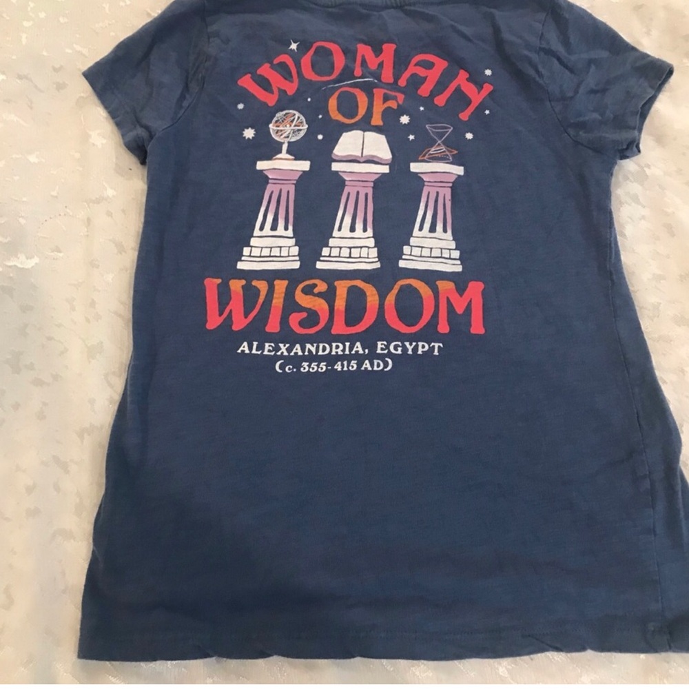 Hypatia Graphic Blue Tee with Colorful Portrait NWOT - Picture 3 of 3